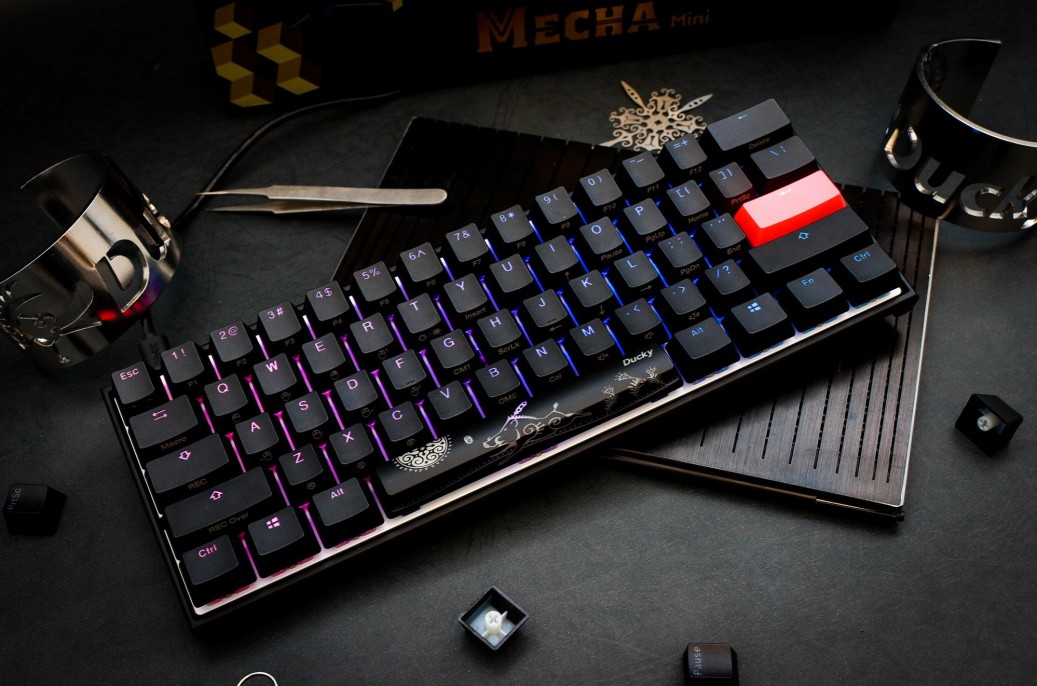 teclado_gamer_ducky_mecha_mini_v2_rgb_kailh_box_brown_switch_mecanico_iso_sp - Imagen 3