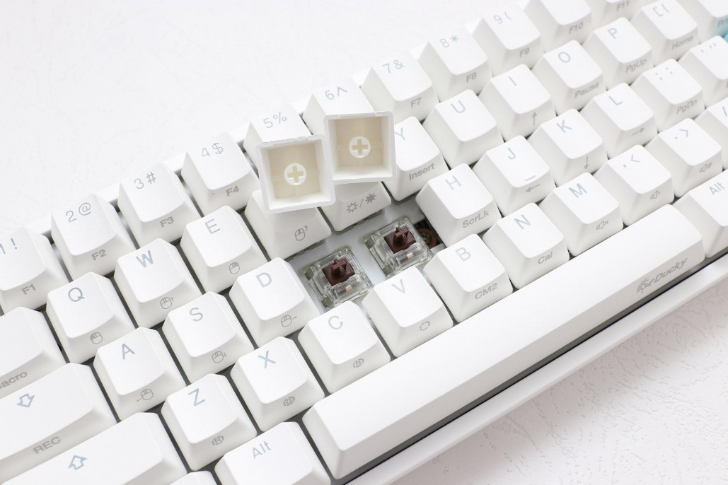 teclado_gamer_ducky_one_2_mini_pure_white_rgb_cherry_brown_rgb_double_shot_pbt_mecanico - Imagen 6