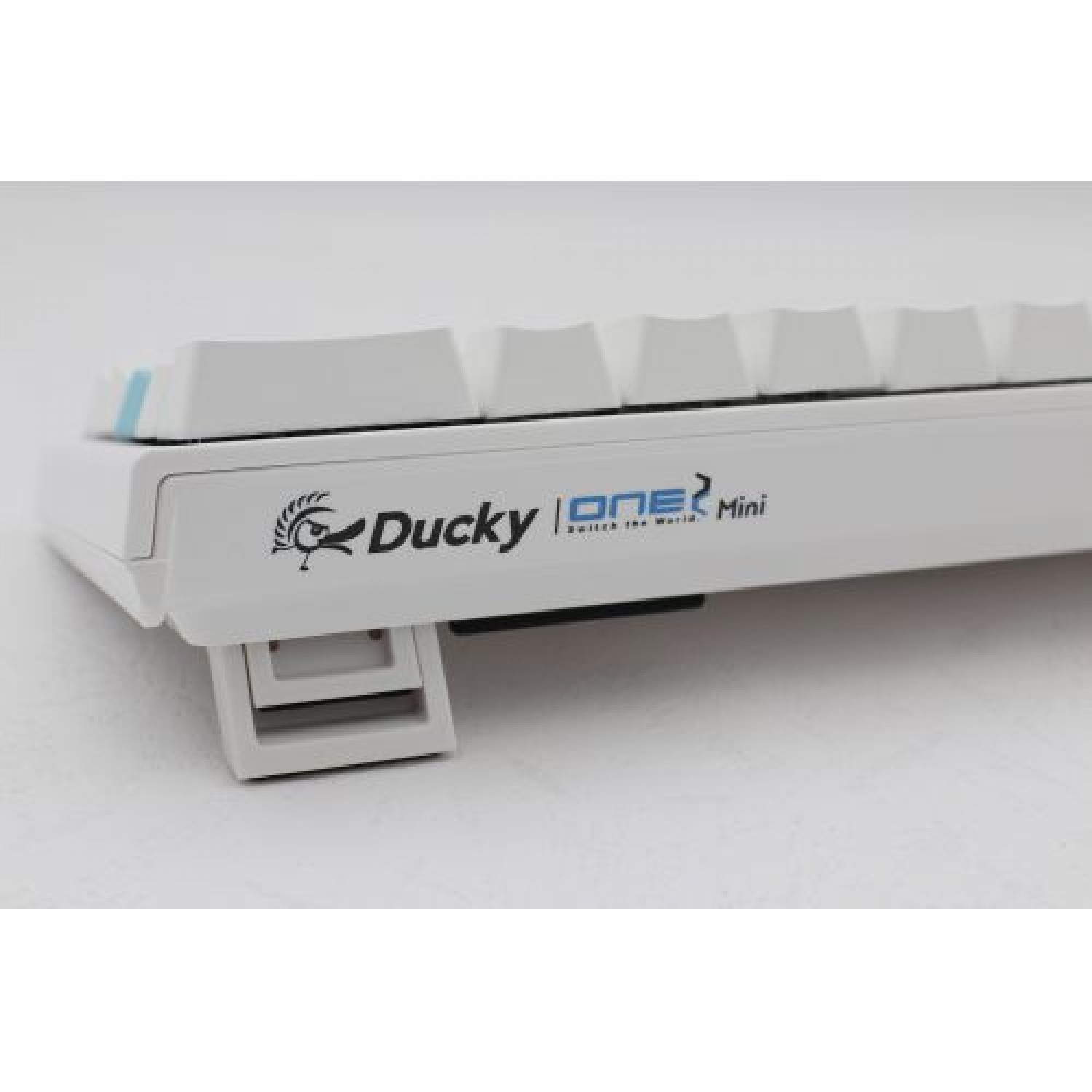 teclado_gamer_ducky_one_2_mini_pure_white_rgb_cherry_brown_rgb_double_shot_pbt_mecanico - Imagen completa 11